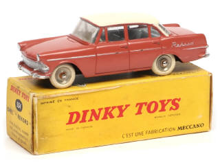 Lot 324 - DINKY TOYS (FRANCE) (1)
