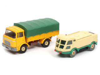 Lot 262 - DINKY TOYS (GB) (2)