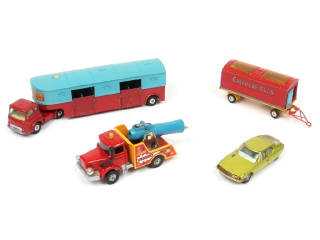 Lot 161 - CORGI TOYS (GB) (4)