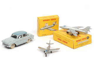 Lot 369 - DINKY TOYS (FRANCE) (3)