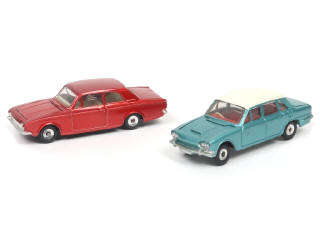 Lot 251 - DINKY TOYS (GB) (2)