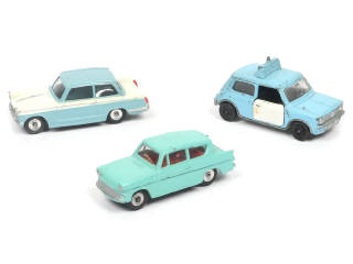 Lot 269 - DINKY TOYS (GB) (3)