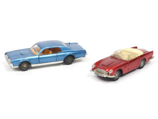 Lot 252 - DINKY TOYS (GB) (2)