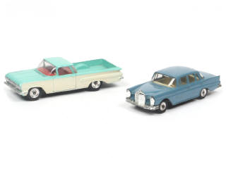 Lot 250 - DINKY TOYS (GB) (2)