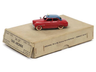 Lot 313 - DINKY TOYS (FRANCE) (2)