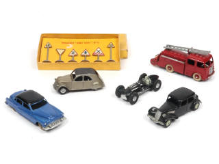 Lot 380 - DINKY TOYS (FRANCE) (6)