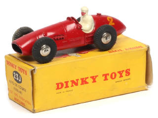 Lot 314 - DINKY TOYS (FRANCE) (1)