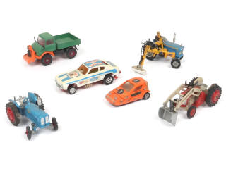 Lot 230 - CORGI TOYS (GB) (6)