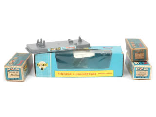 Lot 225 - SPOT-ON (GB) (4)