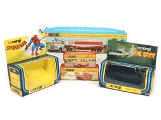 Lot 228 - CORGI TOYS (GB) (5)