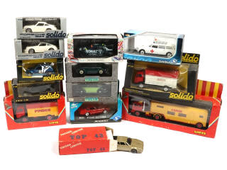 Lot 169 - DIVERS (13)