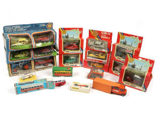 Lot 180 - DIVERS (19)