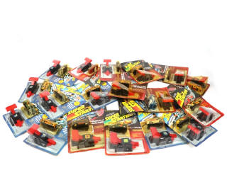 Lot 179 - DIVERS (18)