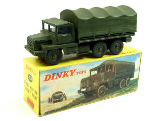 Lot 756 - DINKY TOYS FRANCE (1)