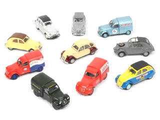 Lot 70 - DIVERS (10)