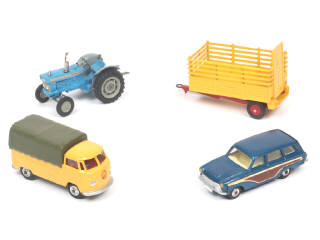 Lot 207 - CORGI TOYS (GB) (4)