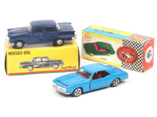 Lot 151 - DIVERS (2)