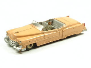 Lot 129 - DINKY TOYS GB (1)
