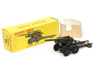 Lot 345 - DINKY TOYS (FRANCE) (1)