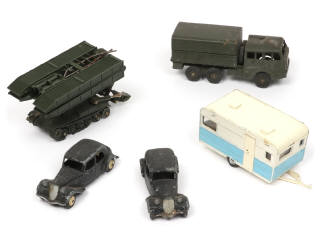 Lot 358 - DINKY TOYS (FRANCE) (4)