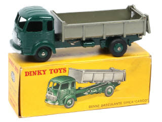 Lot 318 - DINKY TOYS (FRANCE) (1)