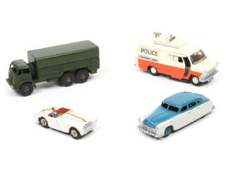 Lot 290 - DINKY TOYS (GB) (4)