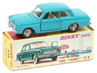 Lot 322 - DINKY TOYS (FRANCE) (1)