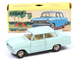 Lot 323 - DINKY TOYS (FRANCE) (1)