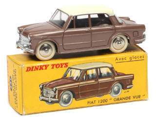 Lot 319 - DINKY TOYS (FRANCE) (1)