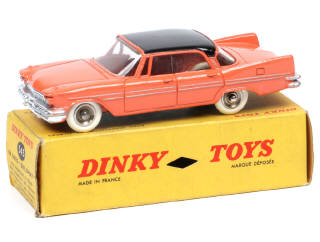 Lot 325 - DINKY TOYS (FRANCE) (1)