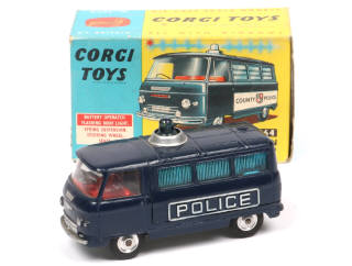 Lot 266 - CORGI TOYS (GB) (1)