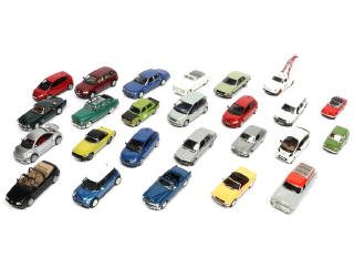 Lot 212 - DIVERS (25)