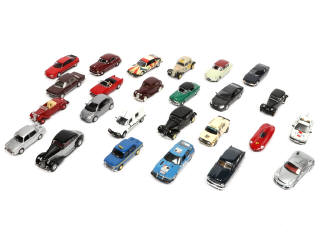 Lot 225 - DIVERS (25)