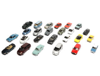 Lot 213 - DIVERS (25)