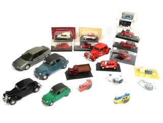 Lot 205 - DIVERS (21)