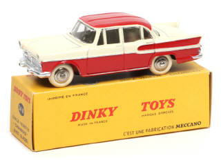 Lot 260 - DINKY TOYS (FRANCE) (1)