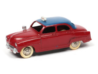 Lot 262 - DINKY TOYS (FRANCE) (1)