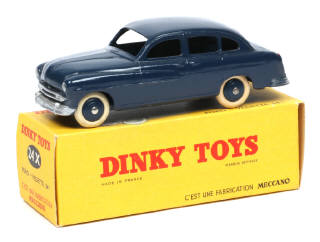 Lot 263 - DINKY TOYS (FRANCE) (1)
