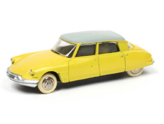 Lot 255 - DINKY TOYS (FRANCE) (1)