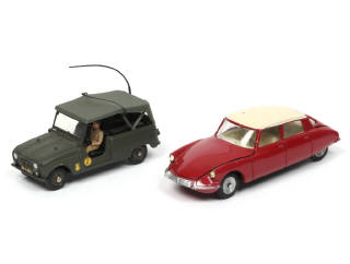 Lot 306 - DINKY TOYS (FRANCE) (2)