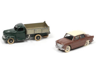 Lot 319 - DINKY TOYS (FRANCE) (2)