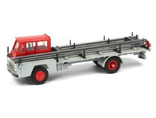 Lot 301 - DINKY TOYS (FRANCE) (1)