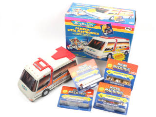 Lot 235 - GALOOB TOYS (USA) (13)