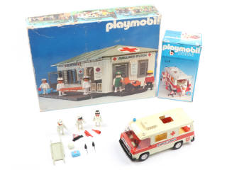 Lot 142 - PLAYMOBIL (ALLEMAGNE) (2)