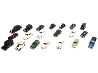 Lot 246 - DIVERS (20)