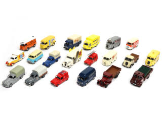 Lot 252 - DIVERS (20)