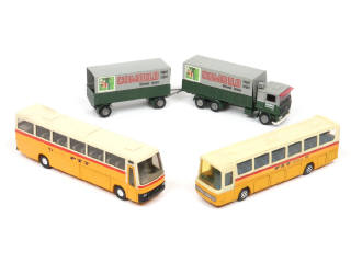 Lot 163 - DIVERS (4)