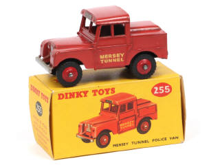 Lot 241 - DINKY TOYS (GB) (1)