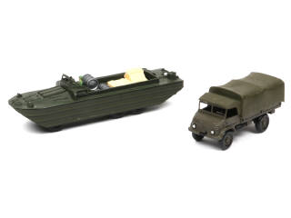 Lot 288 - DINKY TOYS (FRANCE) (2)