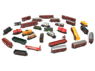 Lot 83 - DIVERS (HO) (30)